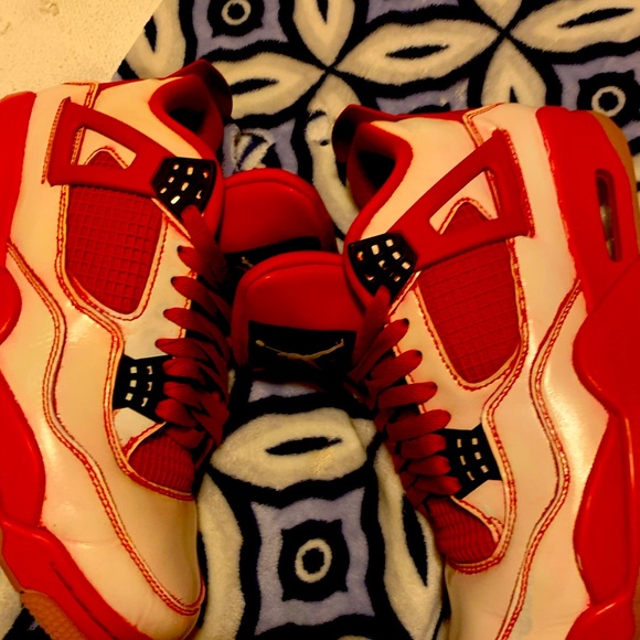 Fire red and summit white Jordan 4 size 10.5 - Picture 3 of 7